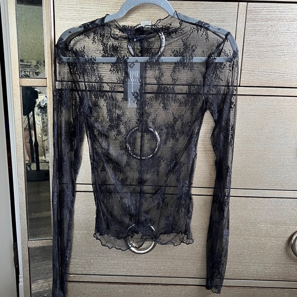 Lioness black sunset lace top - Picture 2 of 6